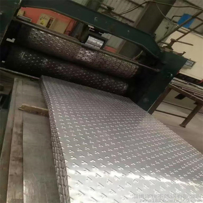 304 strati impressi laminati a caldo 1500 * 6000mm di acciaio inossidabile 10mm antislittamento