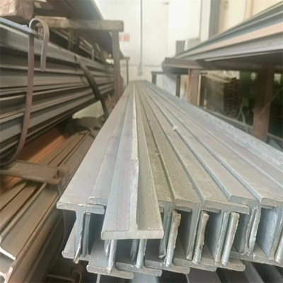 T-bar in acciaio in lega 15CrMo 300 * 300 * 12 mm laminato a caldo 6 metri o 12 metri Lunghezza Nero Colore