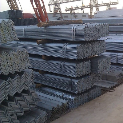Sezioni strutturali in acciaio al carbonio laminato a caldo da 40x5 mm ASTM A36 Bar angolare in acciaio leggero di grado personalizzato