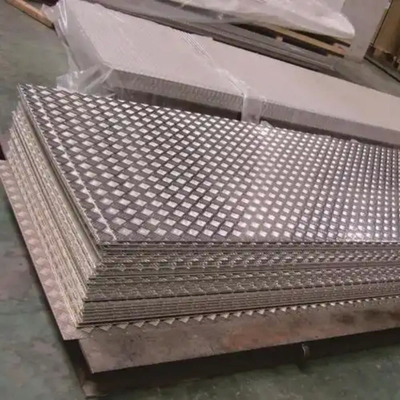 304 lamiere in acciaio inossidabile in rilievo Piastre 1350 * 6000mm Dimensione 0,55mm 0,65mm Spessore laminato a freddo Piastre igieniche antiscivolo JIS