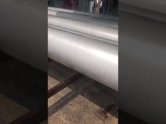 I tubi in acciaio inossidabile 304/304L vengono lavati prima della consegna