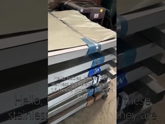 Impilazione ordinata di lamiere di acciaio inossidabile